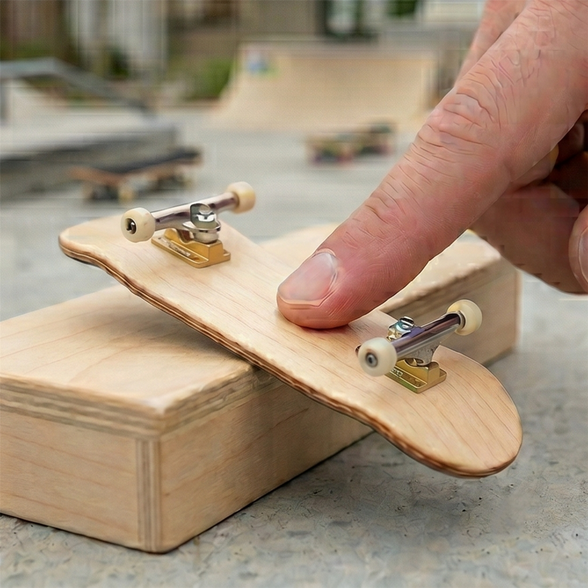 Dynamic Fingerboard Dual Bearing Trucks - 34mm