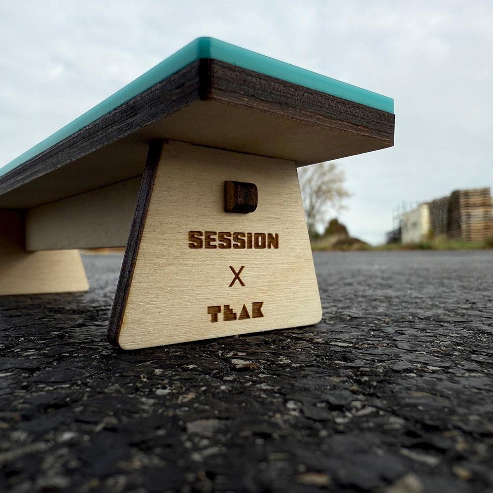 Teak Tuning Fingerboard Ramp - The Bench w/ Acrylic Surface