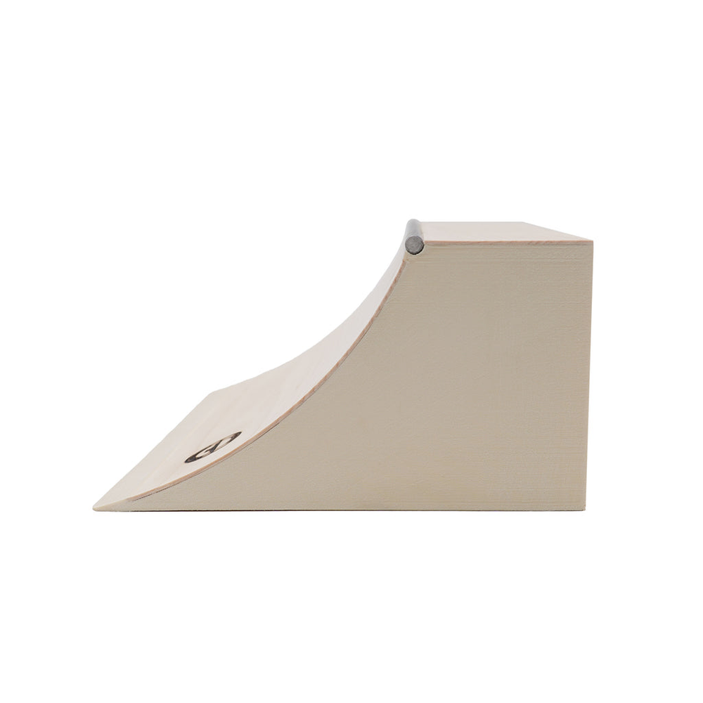 Dynamic Fingerboard Ramp - Quarterpipe