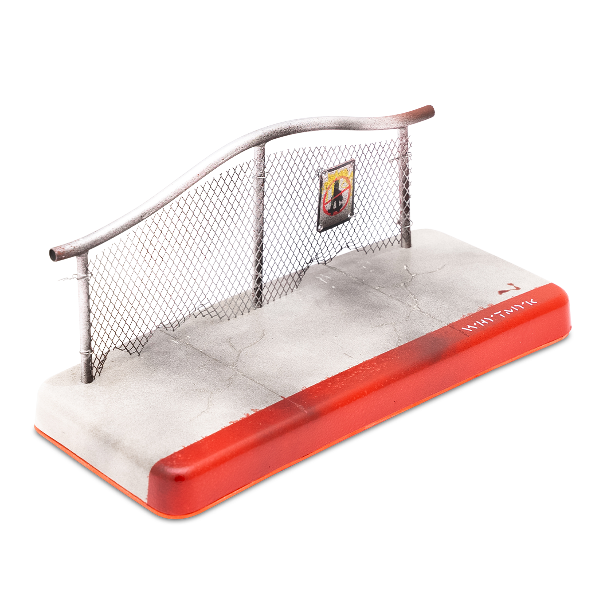 WhytMykConcrete Fingerboard Ramp - Wave Fence with Sidewalk