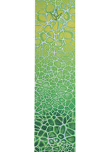 Color:Green